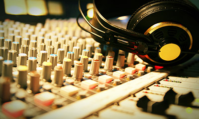 mixing-with-studio-headphones