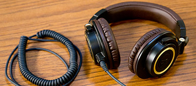monitoring-with-studio-headphones